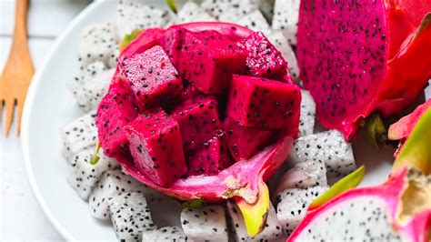 Why is My Dragon Fruit White: Exploring the Mysteries of Nature's Palette